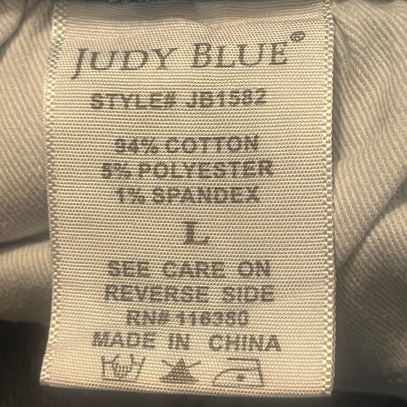 Judy Blue Distressed High Rise Shorts style JB1582 Sz L Women - Picture 7 of 9